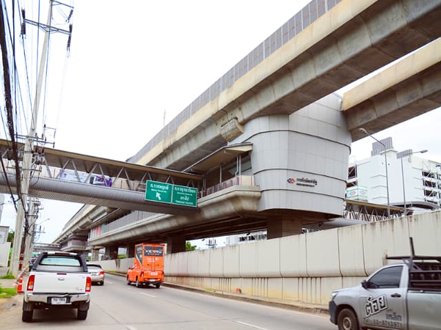 สถานีรถไฟฟ้า บางรักน้อยท่าอิฐ ภาพที่ 1