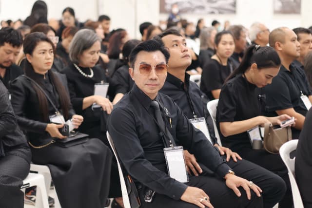 เทศบาลเมืองบางรักน้อย รวมใจน้อมรำลึกในพระมหากรุณาธิคุณ ภาพที่ 15