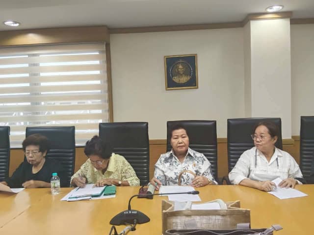 ประชุมคณะกรรมการชมรมผู้สูงอายุ เทศบาลเมืองบางรักน้อย ภาพที่ 7