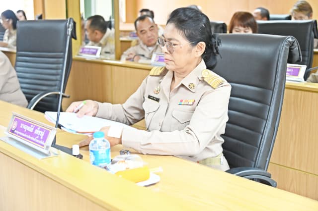 การประชุมสภาองค์การบริหารส่วนตำบลบางรักน้อย สมัยสามัญ สมัยที่ 3 ครั้งที่ 1/2568 ภาพที่ 21