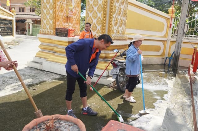 กิจกรรมจิตอาสา ทำความสะอาดวัดบางรักน้อย ภาพที่ 2