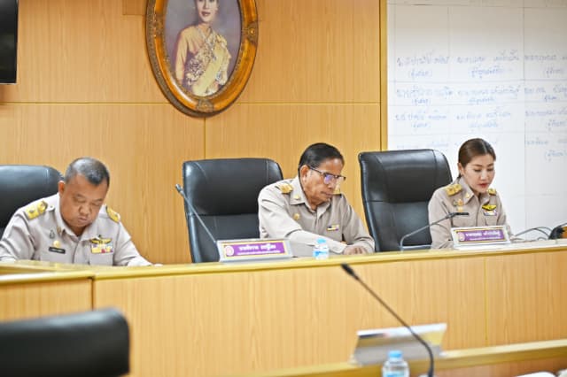 การประชุมสภาองค์การบริหารส่วนตำบลบางรักน้อย สมัยสามัญ สมัยที่ 3 ครั้งที่ 1/2568 ภาพที่ 7