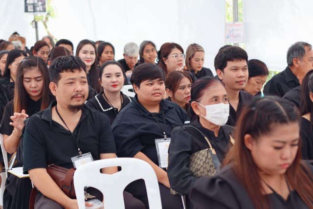 เทศบาลเมืองบางรักน้อย รวมใจน้อมรำลึกในพระมหากรุณาธิคุณ ภาพที่ 19